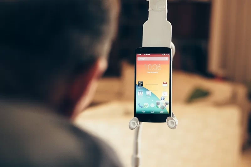 Mobilieji telefonai neįgaliesiems