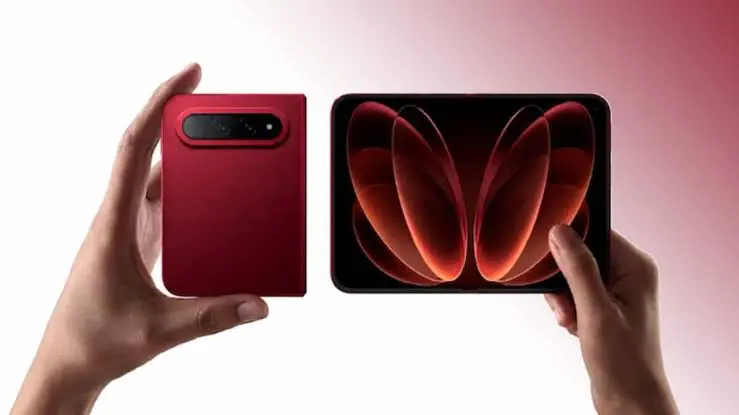 Xiaomi sulankstomas telefonas priekis